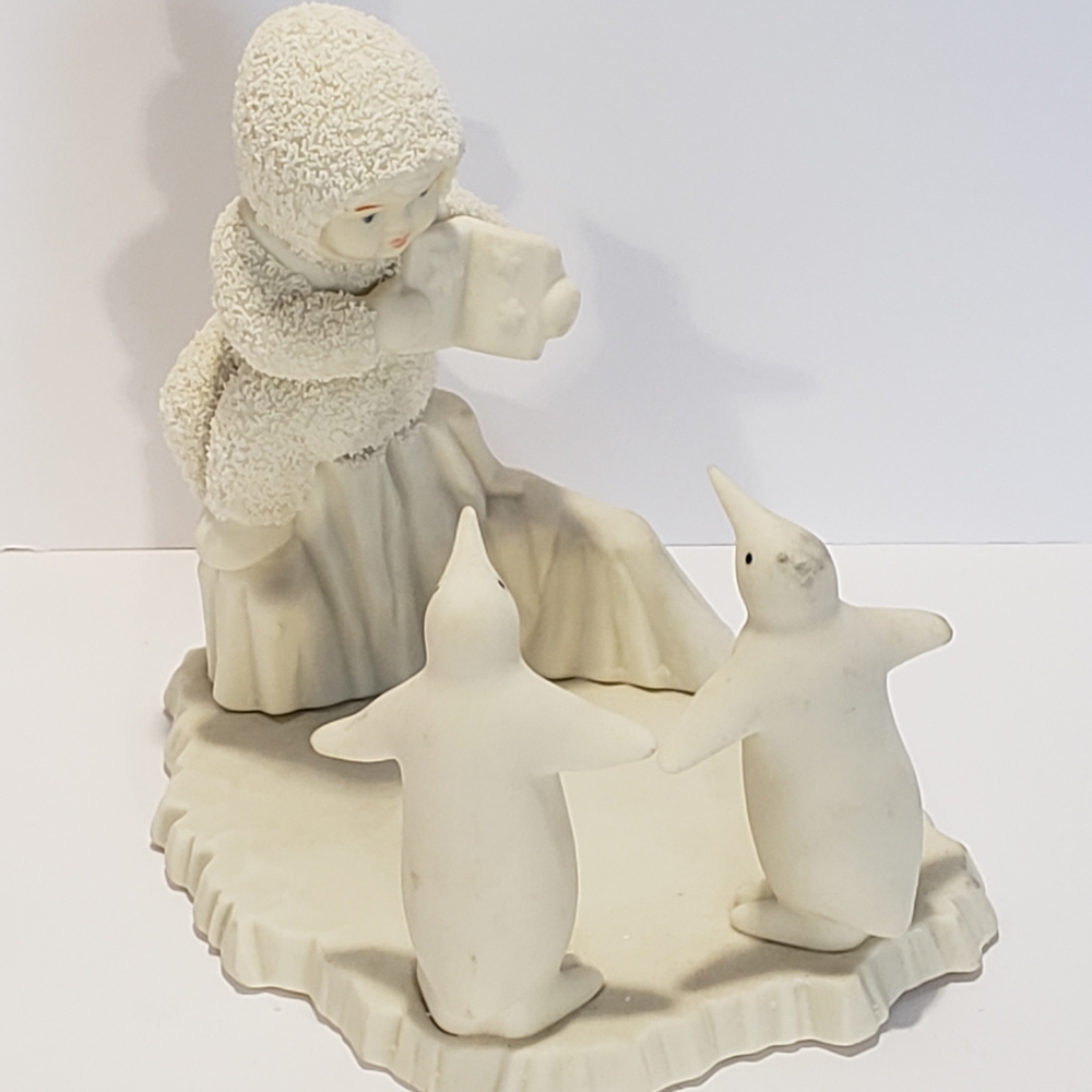 Department 56 Snowbabies Penguin Reading